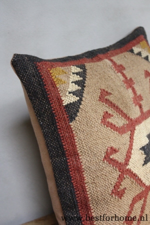 sober landelijk kelim kussen no 21 4